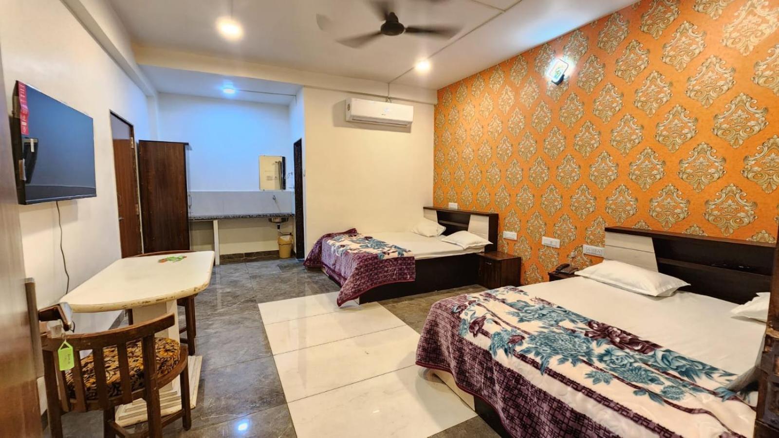 Bombay Darbar Hotel Simrol Екстериор снимка